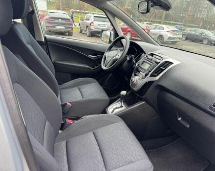 Серый Хендай и20, объемом двигателя 1.6 л и пробегом 137 тыс. км за 10950 $, фото 16 на Automoto.ua