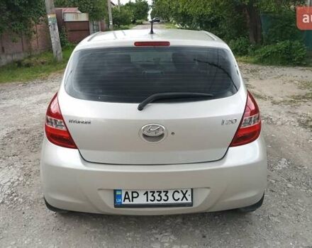 Сірий Хендай і20, об'ємом двигуна 1.25 л та пробігом 180 тис. км за 4800 $, фото 4 на Automoto.ua