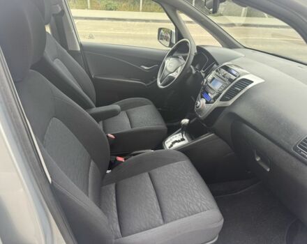 Серый Хендай и20, объемом двигателя 1.6 л и пробегом 137 тыс. км за 10900 $, фото 13 на Automoto.ua