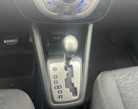 Серый Хендай и20, объемом двигателя 1.6 л и пробегом 137 тыс. км за 10900 $, фото 20 на Automoto.ua