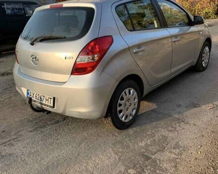 Хендай и20 2010 в Харькове на Automoto.ua Серый Хендай и20, объемом двигателя 1.25 л и пробегом 140 тыс. км за 5200 $, фото 3 на Automoto.ua