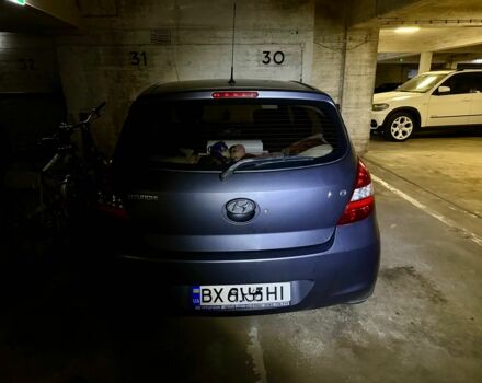 Серый Хендай и20, объемом двигателя 1.25 л и пробегом 130 тыс. км за 4684 $, фото 5 на Automoto.ua