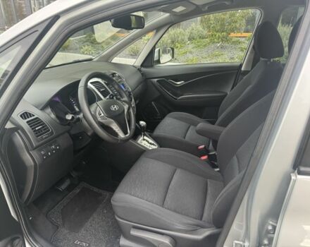 Серый Хендай и20, объемом двигателя 1.6 л и пробегом 137 тыс. км за 10900 $, фото 12 на Automoto.ua