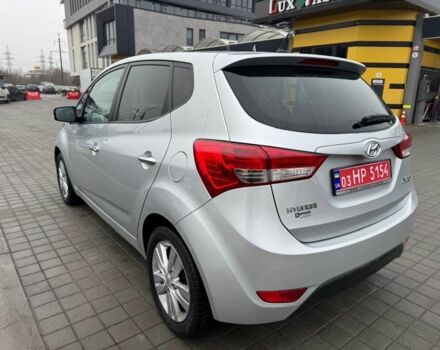 Серый Хендай и20, объемом двигателя 1.6 л и пробегом 137 тыс. км за 10950 $, фото 5 на Automoto.ua