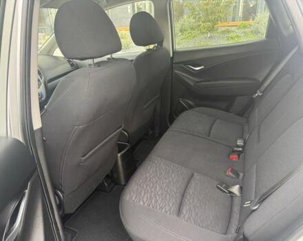 Серый Хендай и20, объемом двигателя 1.6 л и пробегом 137 тыс. км за 10900 $, фото 23 на Automoto.ua