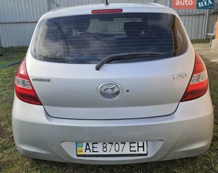 Серый Хендай и20, объемом двигателя 1.2 л и пробегом 181 тыс. км за 4600 $, фото 2 на Automoto.ua