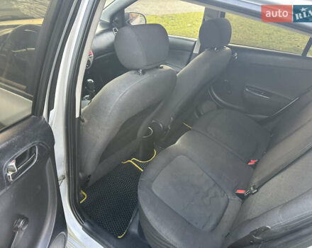 Серый Хендай и20, объемом двигателя 1.4 л и пробегом 273 тыс. км за 4999 $, фото 15 на Automoto.ua