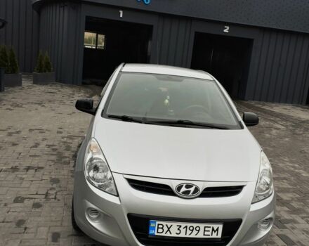 Серый Хендай и20, объемом двигателя 1.4 л и пробегом 274 тыс. км за 5000 $, фото 2 на Automoto.ua