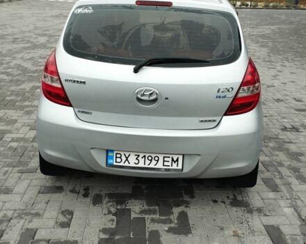 Серый Хендай и20, объемом двигателя 1.4 л и пробегом 274 тыс. км за 5000 $, фото 4 на Automoto.ua