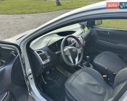 Серый Хендай и20, объемом двигателя 1.4 л и пробегом 273 тыс. км за 4999 $, фото 14 на Automoto.ua