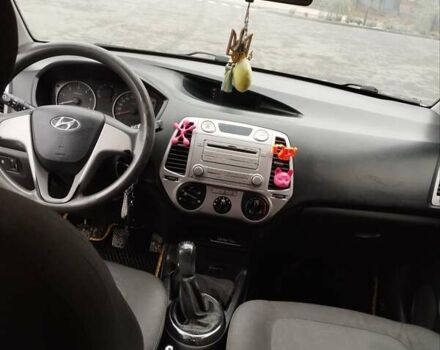 Серый Хендай и20, объемом двигателя 1.4 л и пробегом 274 тыс. км за 5200 $, фото 5 на Automoto.ua