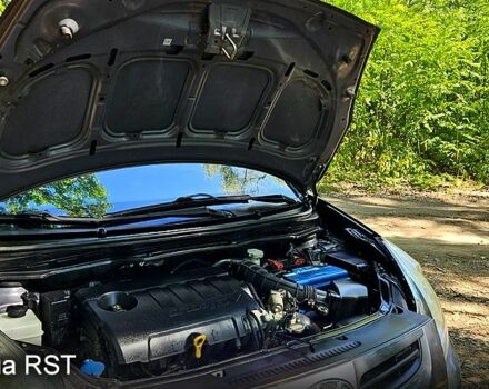 Серый Хендай и20, объемом двигателя 1.4 л и пробегом 230 тыс. км за 6500 $, фото 1 на Automoto.ua