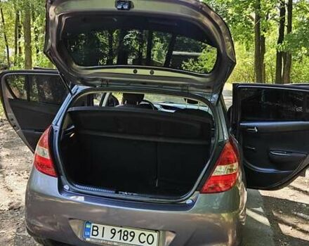 Серый Хендай и20, объемом двигателя 1.4 л и пробегом 230 тыс. км за 6500 $, фото 9 на Automoto.ua