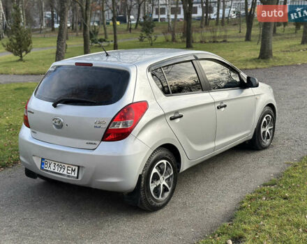 Серый Хендай и20, объемом двигателя 1.4 л и пробегом 273 тыс. км за 4999 $, фото 6 на Automoto.ua