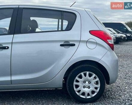 Хендай и20 2011 в Львове на Automoto.ua Серый Хендай и20, объемом двигателя 1.2 л и пробегом 184 тыс. км за 5990 $, фото 5 на Automoto.ua