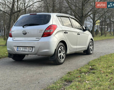 Серый Хендай и20, объемом двигателя 1.4 л и пробегом 273 тыс. км за 4999 $, фото 7 на Automoto.ua