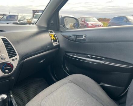 Хендай и20 2011 в Львове на Automoto.ua Серый Хендай и20, объемом двигателя 1.2 л и пробегом 184 тыс. км за 5990 $, фото 28 на Automoto.ua