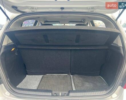 Хендай и20 2011 в Львове на Automoto.ua Серый Хендай и20, объемом двигателя 1.2 л и пробегом 184 тыс. км за 5990 $, фото 34 на Automoto.ua