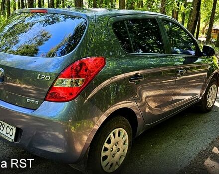 Серый Хендай и20, объемом двигателя 1.4 л и пробегом 230 тыс. км за 6500 $, фото 4 на Automoto.ua