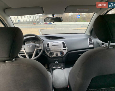 Сірий Хендай і20, об'ємом двигуна 1.2 л та пробігом 203 тис. км за 4500 $, фото 8 на Automoto.ua