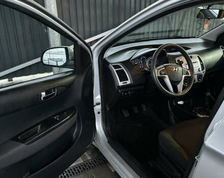 Сірий Хендай і20, об'ємом двигуна 1.25 л та пробігом 201 тис. км за 5400 $, фото 7 на Automoto.ua