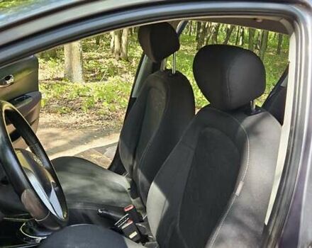 Серый Хендай и20, объемом двигателя 1.4 л и пробегом 230 тыс. км за 6500 $, фото 7 на Automoto.ua