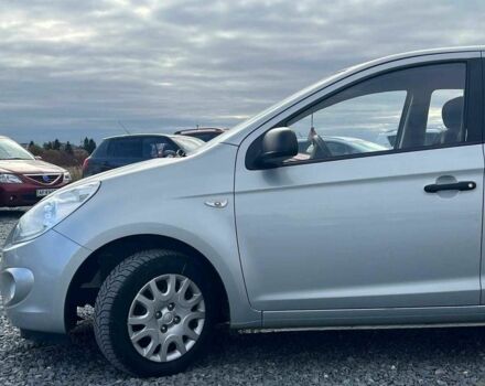 Серый Хендай и20, объемом двигателя 1.2 л и пробегом 184 тыс. км за 5990 $, фото 4 на Automoto.ua