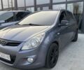 Серый Хендай и20, объемом двигателя 1.4 л и пробегом 220 тыс. км за 6000 $, фото 4 на Automoto.ua
