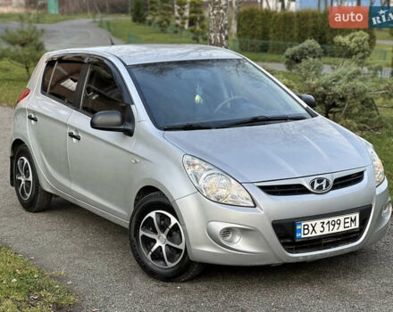 Серый Хендай и20, объемом двигателя 1.4 л и пробегом 273 тыс. км за 4999 $, фото 3 на Automoto.ua