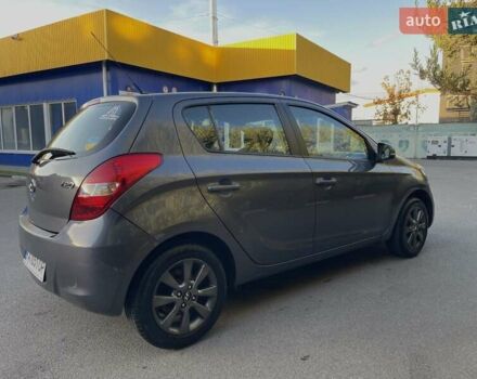 Серый Хендай и20, объемом двигателя 1.4 л и пробегом 120 тыс. км за 7800 $, фото 2 на Automoto.ua