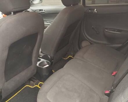 Серый Хендай и20, объемом двигателя 1.4 л и пробегом 274 тыс. км за 5200 $, фото 9 на Automoto.ua