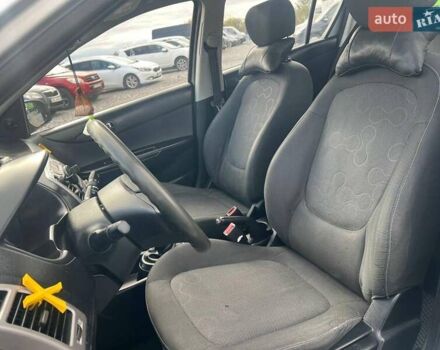 Хендай и20 2011 в Львове на Automoto.ua Серый Хендай и20, объемом двигателя 1.2 л и пробегом 184 тыс. км за 5990 $, фото 17 на Automoto.ua