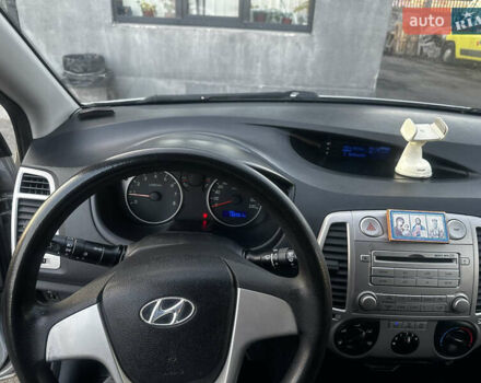 Серый Хендай и20, объемом двигателя 1.4 л и пробегом 132 тыс. км за 5500 $, фото 8 на Automoto.ua