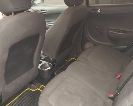 Серый Хендай и20, объемом двигателя 1.4 л и пробегом 274 тыс. км за 5000 $, фото 5 на Automoto.ua