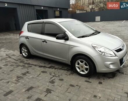 Серый Хендай и20, объемом двигателя 1.4 л и пробегом 274 тыс. км за 5200 $, фото 3 на Automoto.ua