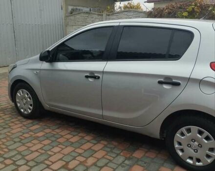 Серый Хендай и20, объемом двигателя 1.12 л и пробегом 172 тыс. км за 6800 $, фото 5 на Automoto.ua