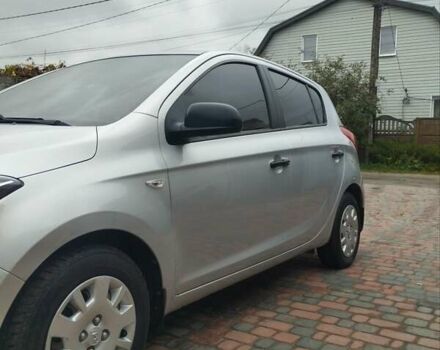 Серый Хендай и20, объемом двигателя 1.12 л и пробегом 172 тыс. км за 6800 $, фото 8 на Automoto.ua