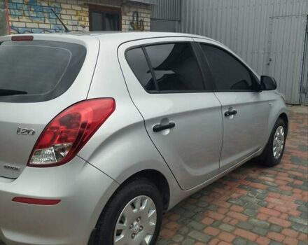 Серый Хендай и20, объемом двигателя 1.12 л и пробегом 172 тыс. км за 6800 $, фото 2 на Automoto.ua