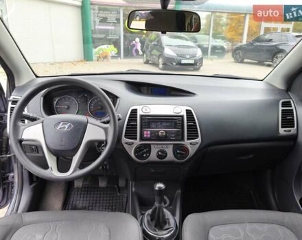 Хендай и20 2012 в Днепре (Днепропетровске) на Automoto.ua Серый Хендай и20, объемом двигателя 1.25 л и пробегом 90 тыс. км за 6450 $, фото 15 на Automoto.ua