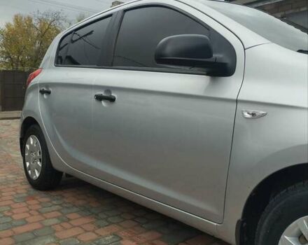 Серый Хендай и20, объемом двигателя 1.12 л и пробегом 172 тыс. км за 6800 $, фото 4 на Automoto.ua