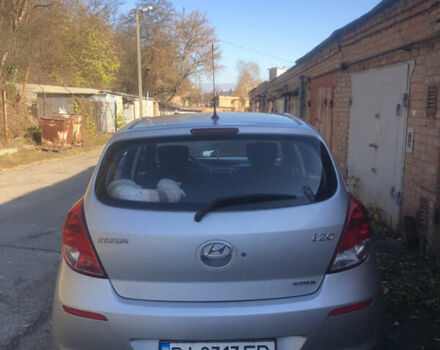 Серый Хендай и20, объемом двигателя 1.12 л и пробегом 215 тыс. км за 6500 $, фото 3 на Automoto.ua