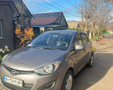 Серый Хендай и20, объемом двигателя 1.4 л и пробегом 111 тыс. км за 7400 $, фото 1 на Automoto.ua