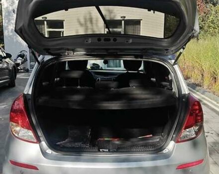 Серый Хендай и20, объемом двигателя 1.4 л и пробегом 99 тыс. км за 7300 $, фото 9 на Automoto.ua