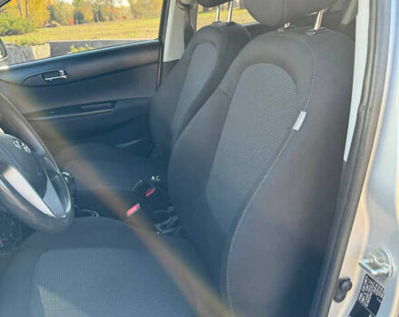 Серый Хендай и20, объемом двигателя 1.12 л и пробегом 126 тыс. км за 6400 $, фото 10 на Automoto.ua