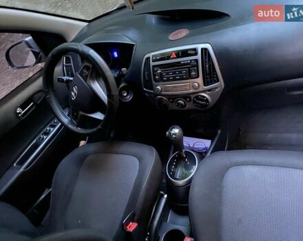 Серый Хендай и20, объемом двигателя 1.4 л и пробегом 99 тыс. км за 7300 $, фото 13 на Automoto.ua