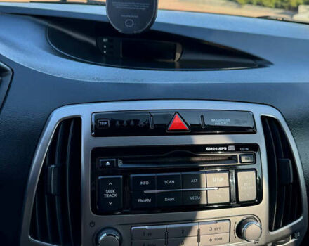 Серый Хендай и20, объемом двигателя 1.12 л и пробегом 126 тыс. км за 6400 $, фото 11 на Automoto.ua