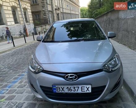 Серый Хендай и20, объемом двигателя 1.4 л и пробегом 99 тыс. км за 7300 $, фото 2 на Automoto.ua