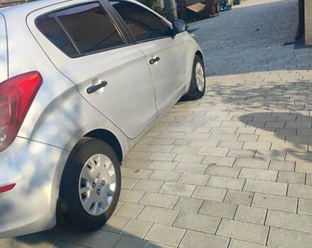 Сірий Хендай і20, об'ємом двигуна 1.25 л та пробігом 176 тис. км за 5800 $, фото 2 на Automoto.ua