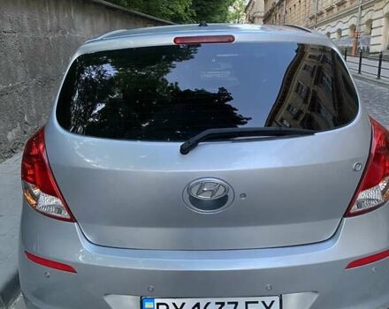 Серый Хендай и20, объемом двигателя 1.4 л и пробегом 99 тыс. км за 7300 $, фото 6 на Automoto.ua