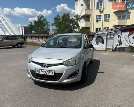 Серый Хендай и20, объемом двигателя 1.2 л и пробегом 294 тыс. км за 5200 $, фото 2 на Automoto.ua